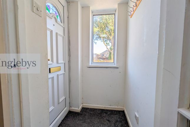3, Grangefields, Brotton photo 2
