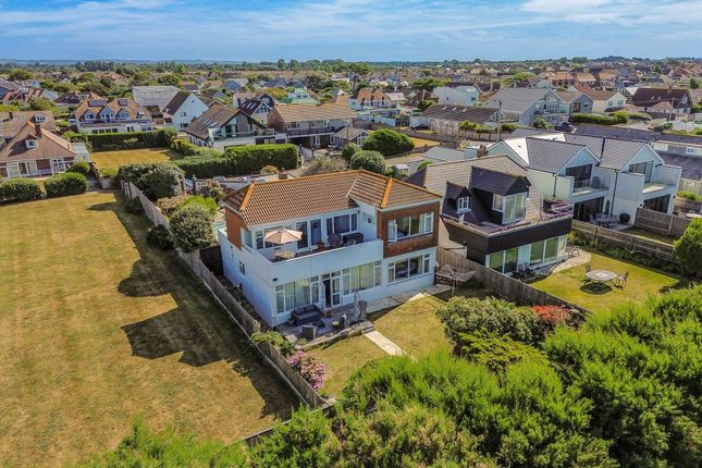 Halcyon Place, Coney Six, Chichester photo 4