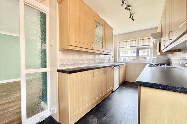 9, Purbeck Grove, Leeds photo 2