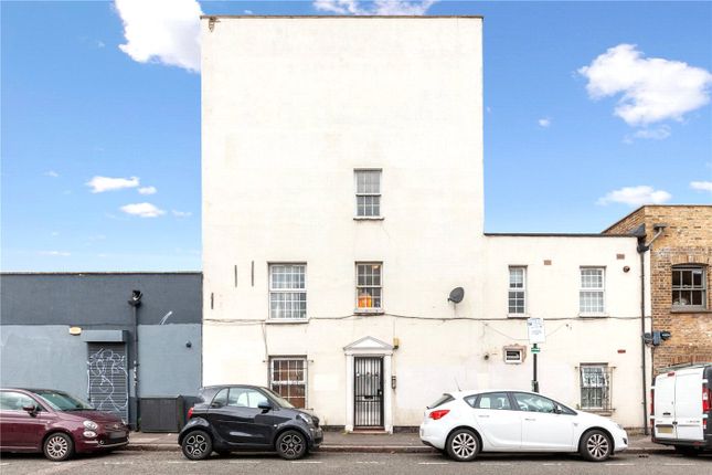 Flat for sale in Hackney Road, London