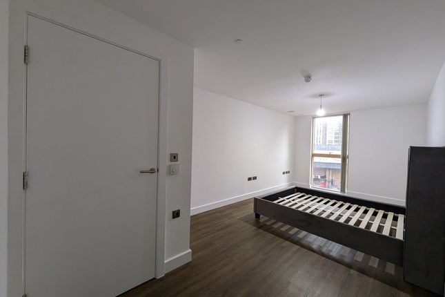 18C Swanton Court, Jerrard Street, London photo 4