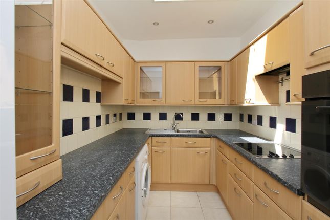 Flat 2, 138, Fisherton Street, Salisbury photo 4