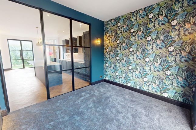 Rosewood, Cheltenham photo 3