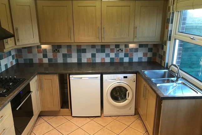 22, Masons Court, AYLESBURY photo 2