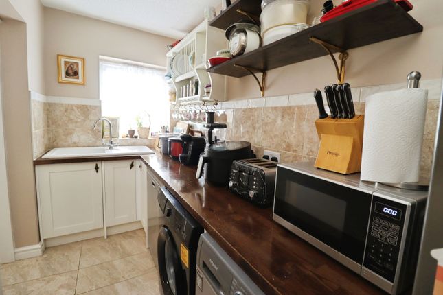 13, Pelham Close, Lincoln photo 4