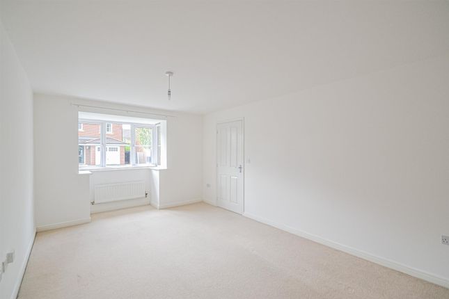 19, Wade Avenue, Warrington photo 3