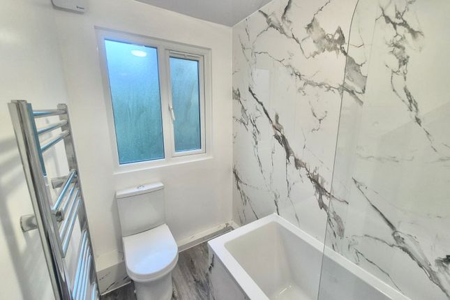 406B, Burley Road, Leeds photo 4