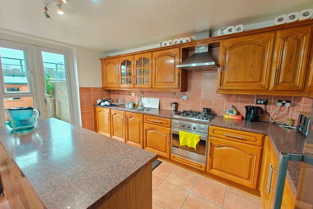 12, Fakruddin Street, Whitechapel photo 4