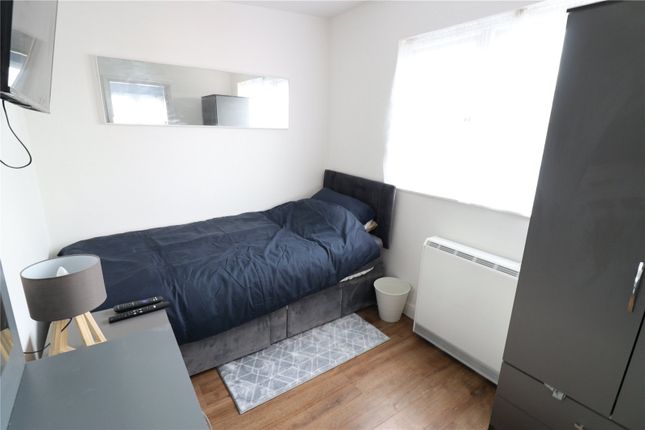 Thumbnail Property to rent in Kent Court, North Acre, London