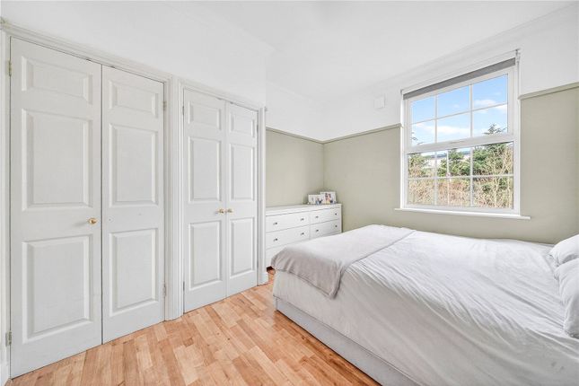 4, King William Court, Waltham Abbey photo 3