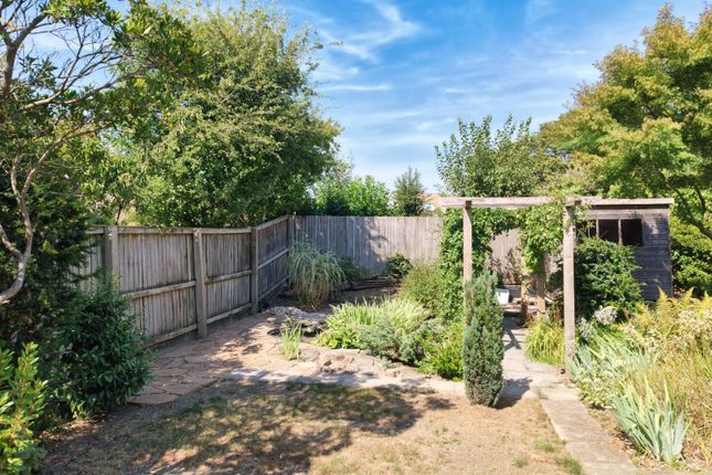 8, Laburnum Way, Dinas Powys photo 2