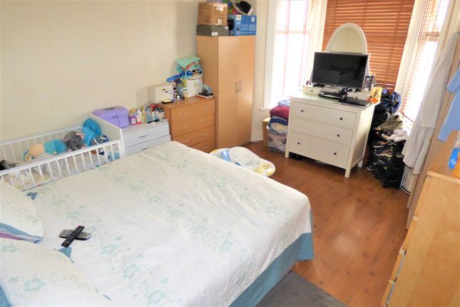 Flat for sale in Wellwood Road, Ilford