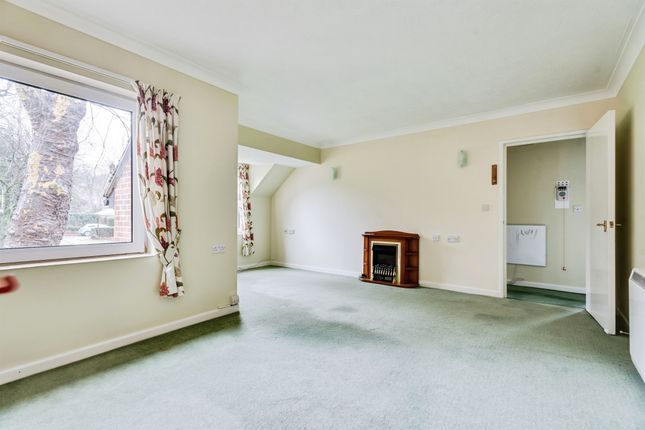 Flat 28, Woodspring Court, Grovelands Avenue, Swindon photo 4