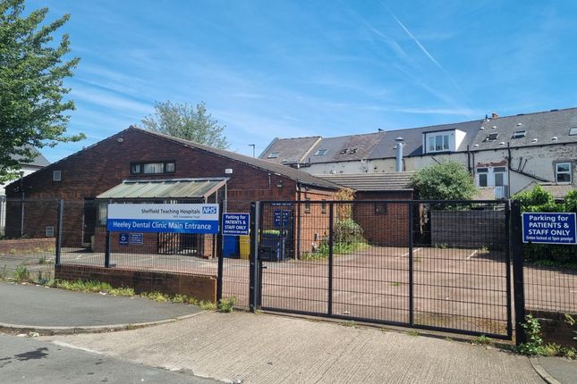 Commercial property to let in Gifford Road, Sheffield