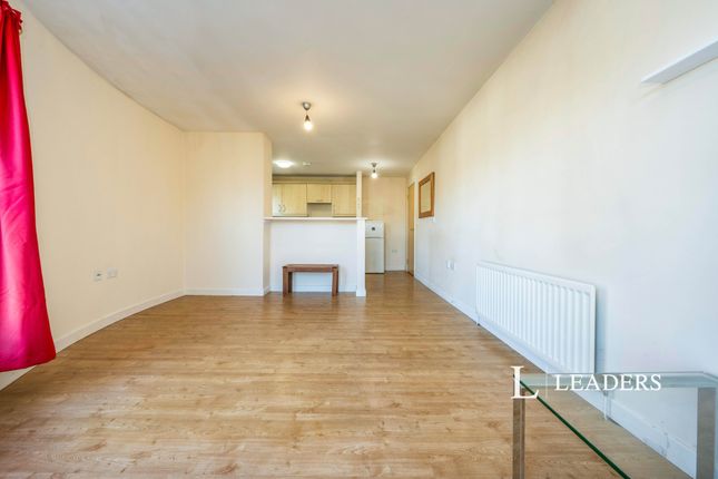 Flat 3, 49, High Street, Buckinghamshire photo 4