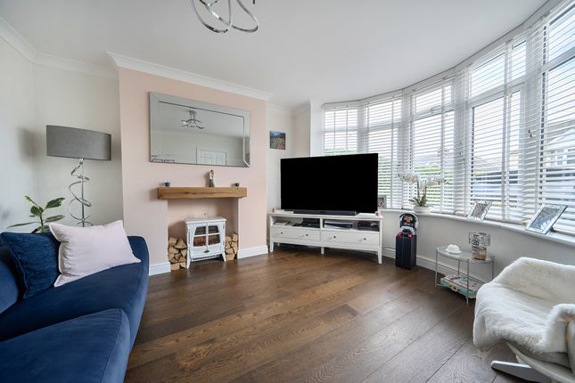 28, Brynards Hill, Royal Wootton Bassett photo 2