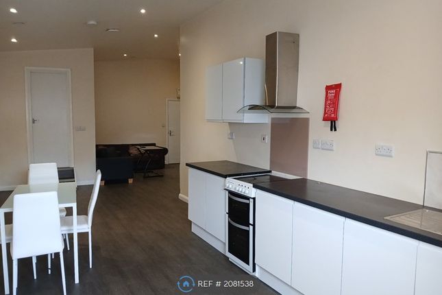 Flat to rent in Market Street, Stoke On Trent