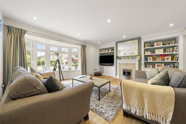 10, Ferndown Gardens, Cobham photo 3