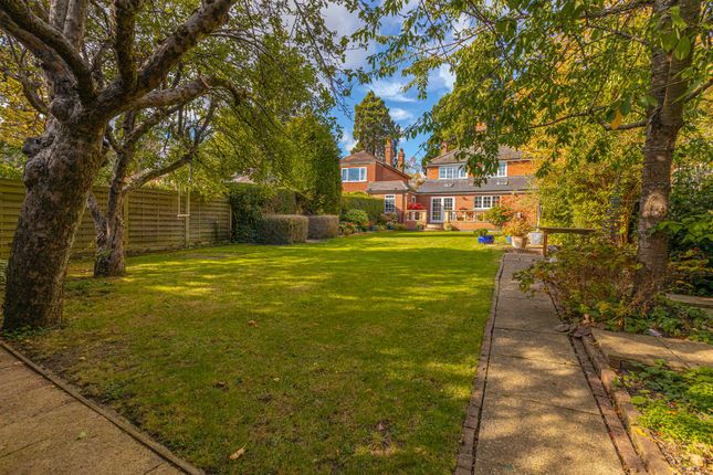 15, Pine Tree Avenue, Leicester photo 4