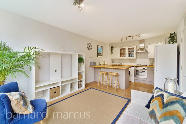Flat for sale in Claudia Place, London