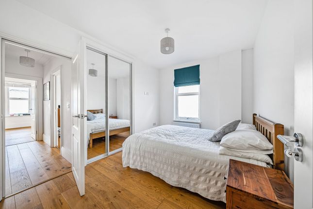 Mount Mews, Hampton photo 4
