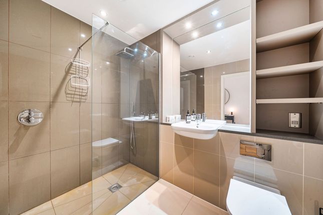 Flat 76, Alwen Court, London photo 4
