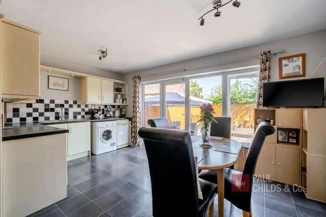 9, Helston Gardens, Reading photo 4
