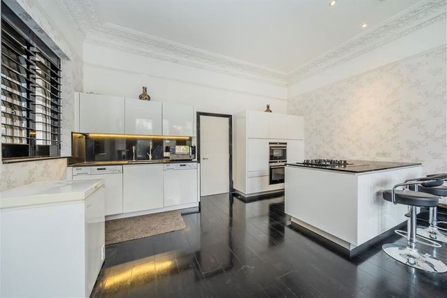 Flat 6, 65, Warwick Road, London photo 3