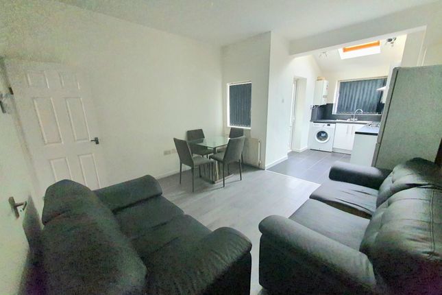 20 Chilworth Street, Manchester photo 2