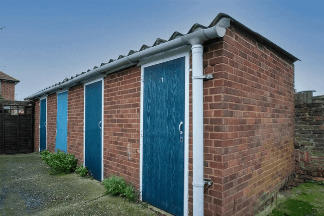 2 Bed Flat For Sale Stains Road, Hounslow Tw4