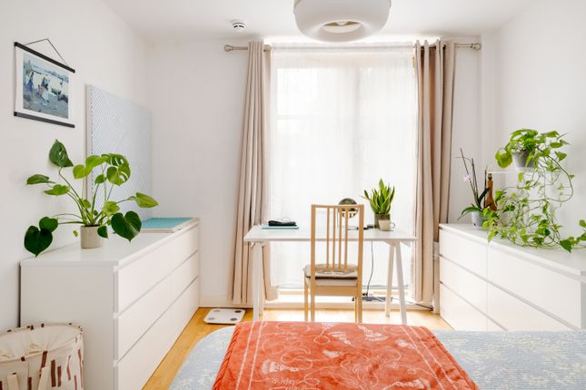 Flat 79, 52, Holloway Road, London photo 5