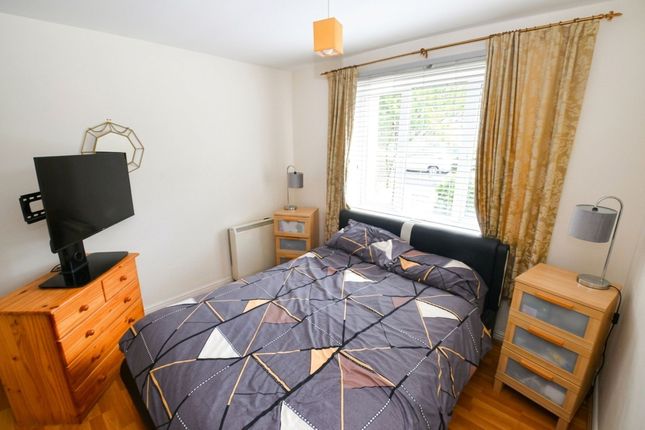 39 Porterfield Drive, Manchester photo 4