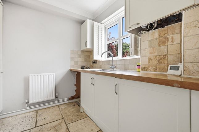 14, St James Court, Essex photo 4