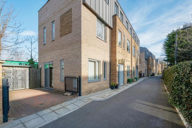 4-bed semi-detached on 3, Gibsons Place, Brentford, £800,000