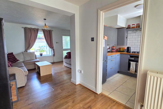 19, Debnam Close, Belton photo 3