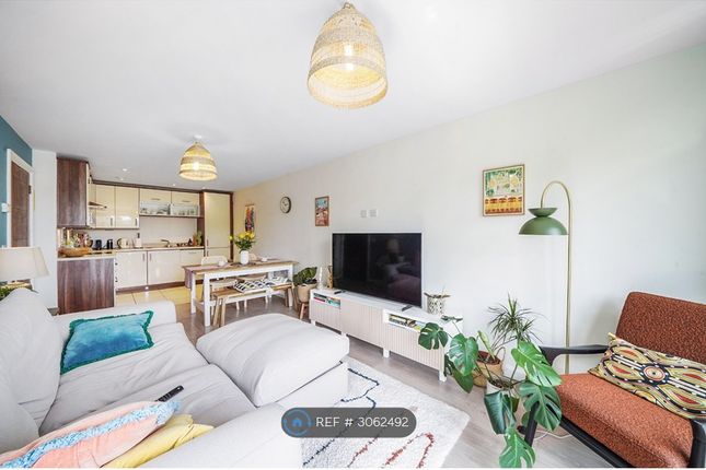 Flat, Fuller Court Park Road, London photo 2