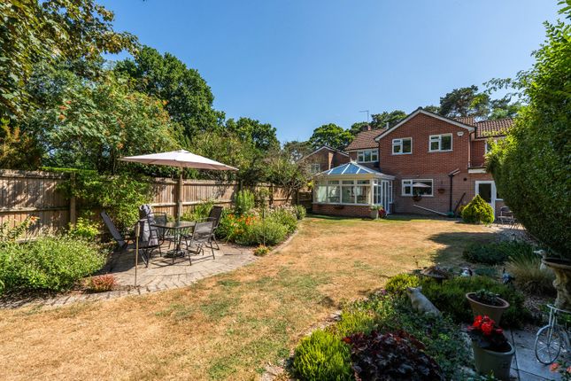 4-bed house on 111, Pinehurst Road, Ferndown, £600,000