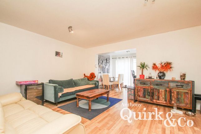 End terrace house for sale in Link Road, Canvey Island