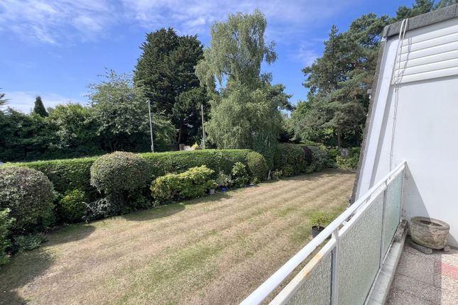 Flat 4 Gorselands Court, Glenmoor Road, Ferndown photo 3