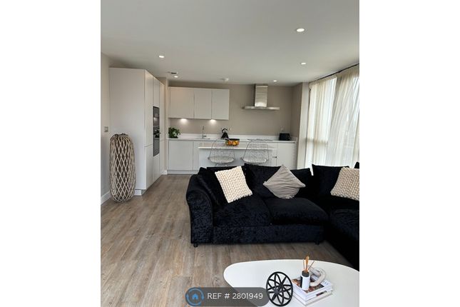 Apartment  The Glass House, Queens Dock Avenue, Hull photo 4