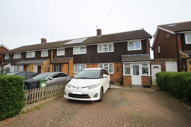Thumbnail Semi-detached house to rent in Vicarage Road, Watford