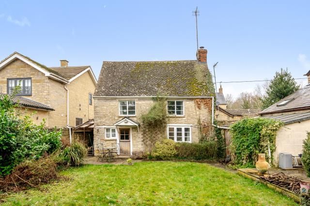 2-bed detached on Brook Cottage,, Fritwell Road, Bicester, £410,000