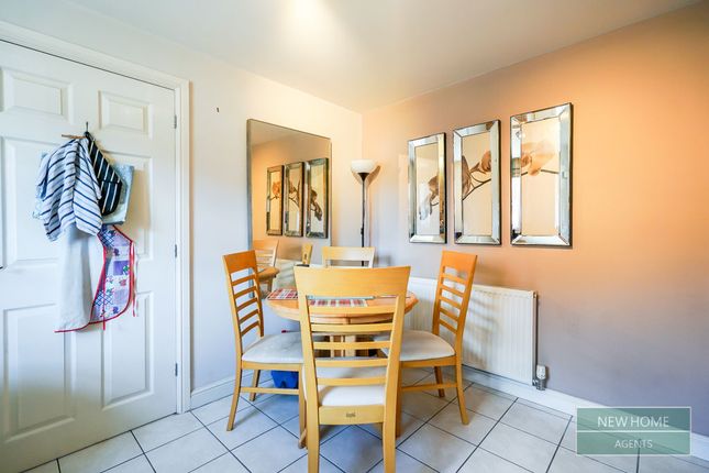 12, Violet Road, Wakefield photo 5