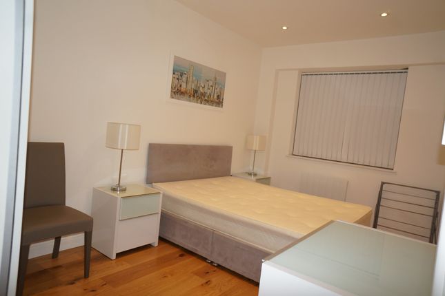 Flat to rent in Clayton Road, Hayes