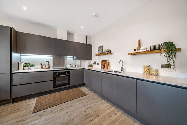 6 Clock House, 302 Woodham Lane, Addlestone photo 3