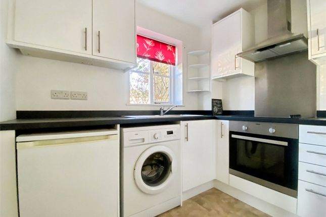 37, St. James Road, Wokingham photo 3