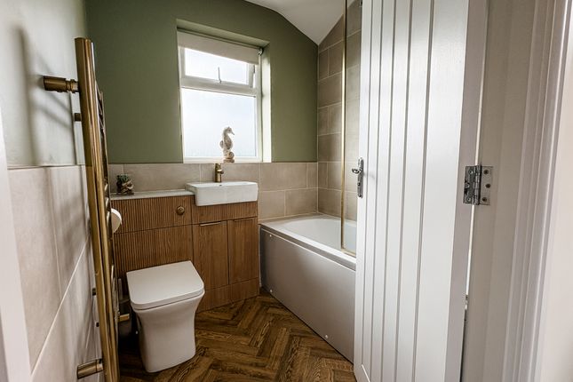 87, Briar Road, Watford photo 4
