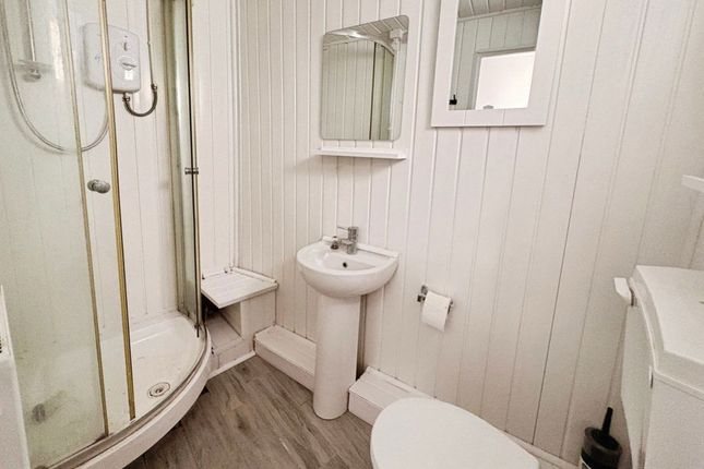 43A, Thomas Street, Neath photo 5