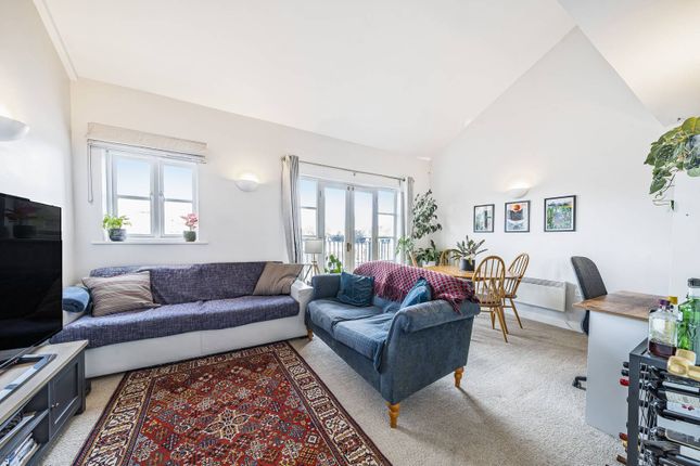 Thumbnail Flat for sale in Draymans Court, Stockwell, London