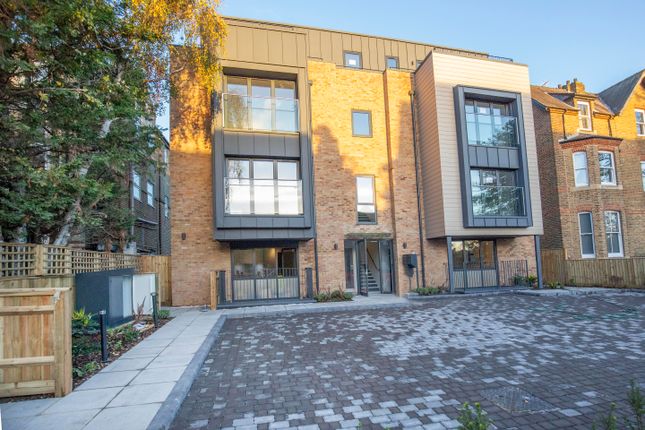 Thumbnail Penthouse for sale in The Avenue, Berrylands, Surbiton